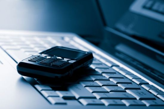 Przesyłaj zdjęcia ze smartfona na komputer Переносим картинки со смартфона на ПК